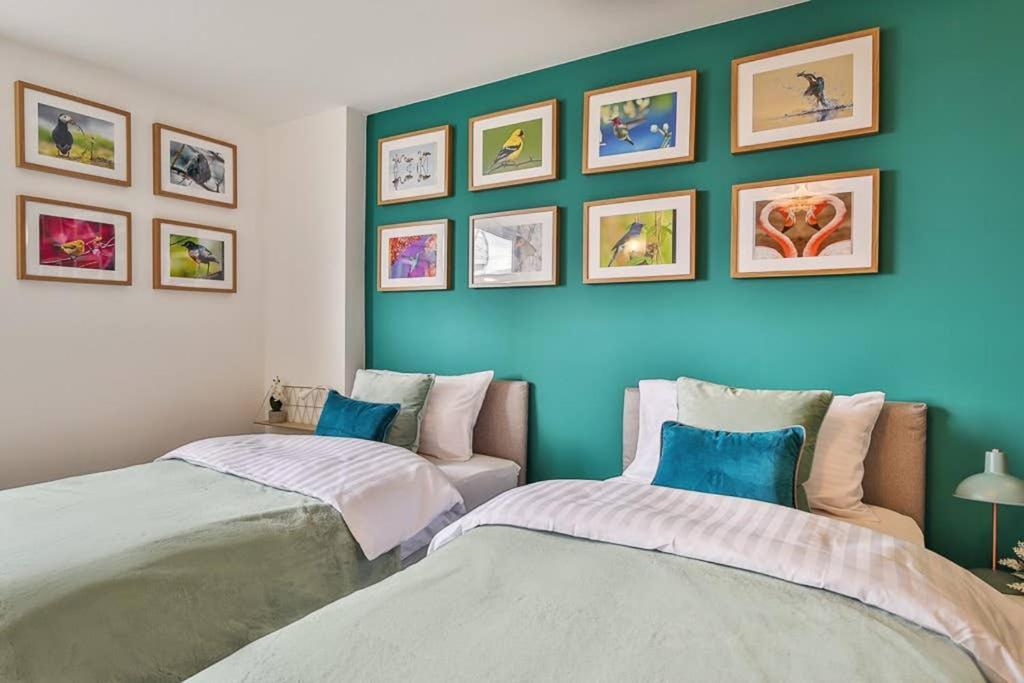 The Exclusive Gem Of Leeds - Sleeps 8アパートメント エクステリア 写真