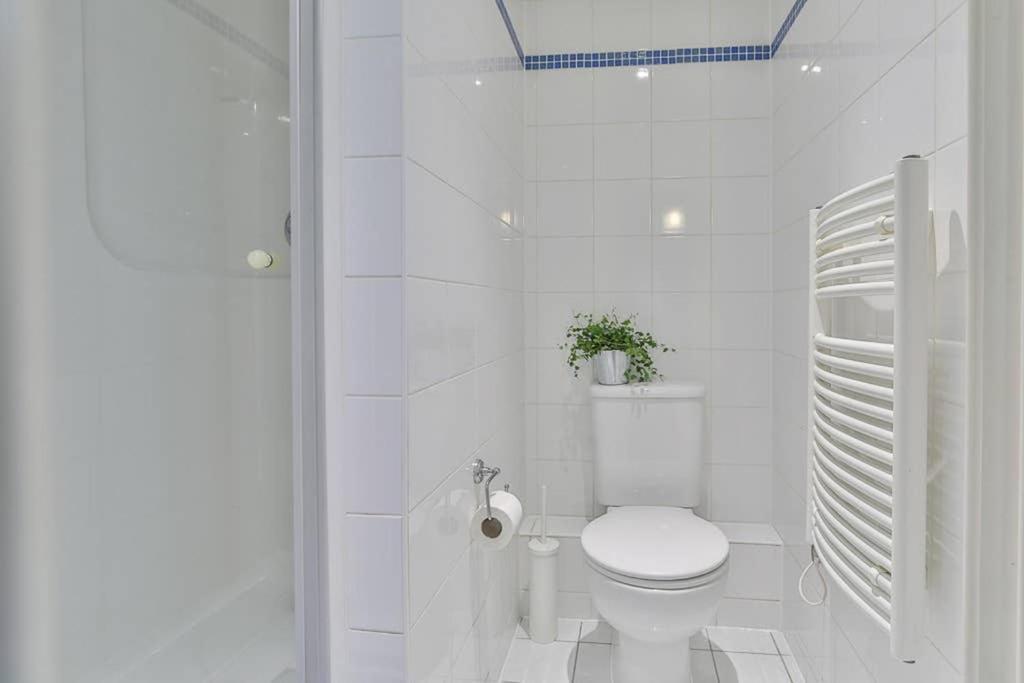 The Exclusive Gem Of Leeds - Sleeps 8アパートメント エクステリア 写真