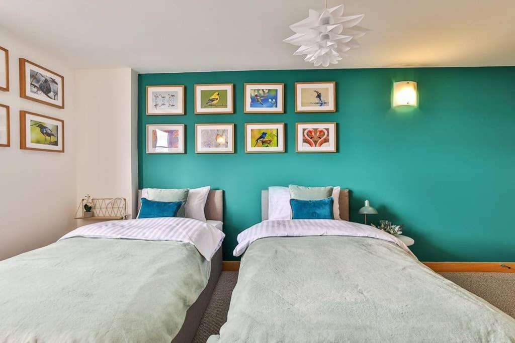 The Exclusive Gem Of Leeds - Sleeps 8アパートメント エクステリア 写真